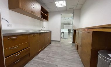 oficina en arriendo en chico norte. Cod A10135
