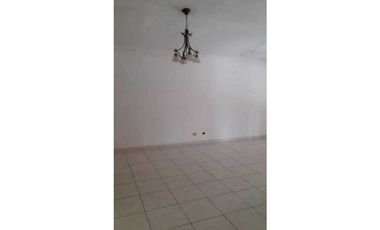 VENDO CASA EN LA CHORRERA ALTOS DEL CAMPO 3R