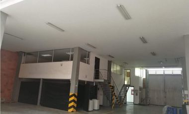 Bodega en Venta 2.200 M2 Autopista Medellín