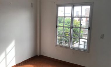 ALQUILER - DEPARTAMENTO 3 AMB. - VILLA MADERO - SIN EXPENSAS - 1° PISO POR ESCALERA