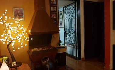 VENTA EXCELENTE CASA CÉNTRICA FRACCIONAMIENTO HUERTA REAL