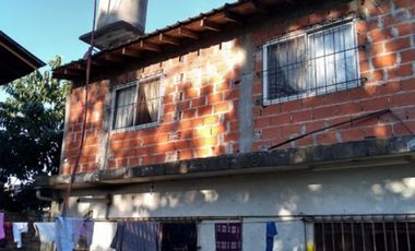 CASA DE DOS PLANTAS DE 200 m2