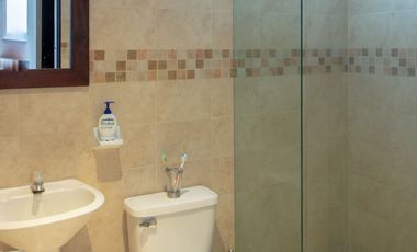 casa en venta en menga. Cod V5518