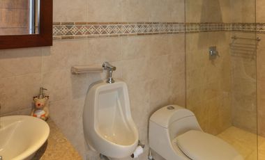 casa en venta en menga. Cod V5518