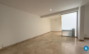 casa en arriendo/venta en la castellana. Cod A393