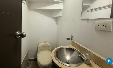 casa en arriendo/venta en la castellana. Cod A393