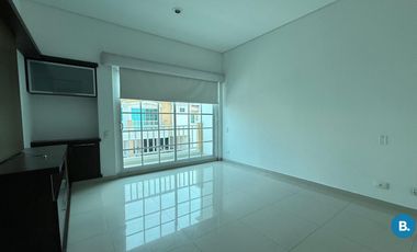 casa en arriendo/venta en la castellana. Cod A393
