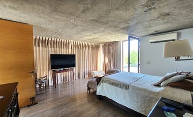 Casa en venta Club de Golf Los Lirios de 7 dorm, Requínoa