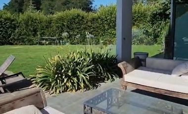 Casa en venta Club de Golf Los Lirios de 7 dorm, Requínoa
