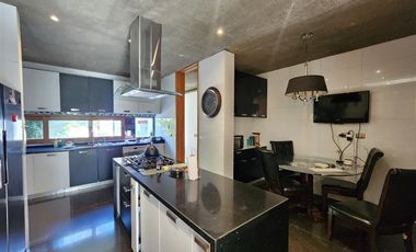 Casa en venta Club de Golf Los Lirios de 7 dorm, Requínoa