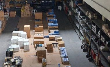 Venta  Edificio en Centro de Guayaquil, Local comercial, Oficinas y Bodegas. 1200m2 en 2 plantas