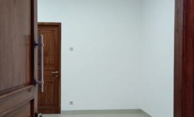 RUMAH ETNIK 2 LANTAI DI TENGAH KOTA YOGYAKARTA HARGA NEGO