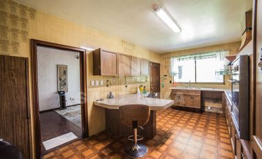 JARDINES DE IRAPUATO: Majestuosa residencia con exquisitas terrazas y jardines.