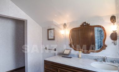 JARDINES DE IRAPUATO: Majestuosa residencia con exquisitas terrazas y jardines.