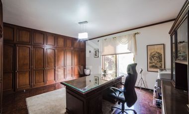JARDINES DE IRAPUATO: Majestuosa residencia con exquisitas terrazas y jardines.