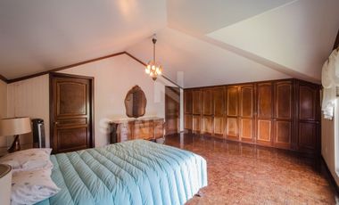 JARDINES DE IRAPUATO: Majestuosa residencia con exquisitas terrazas y jardines.