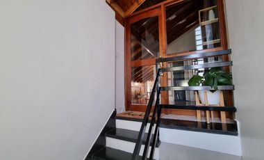 Venta impecable casa jardin y pileta San Fernando