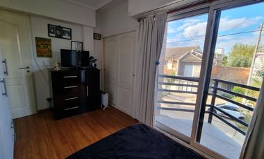 Venta impecable casa jardin y pileta San Fernando