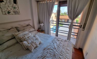 Venta impecable casa jardin y pileta San Fernando