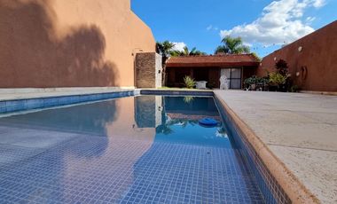 Venta impecable casa jardin y pileta San Fernando