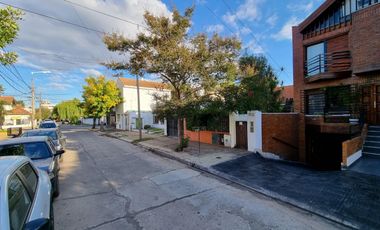 Venta impecable casa jardin y pileta San Fernando