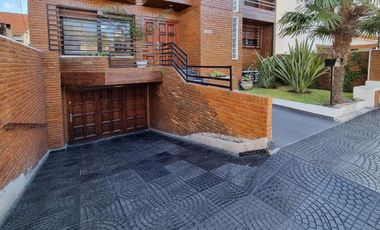 Venta impecable casa jardin y pileta San Fernando