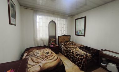 casa en venta en el mirador de pomarroso. Cod V14156