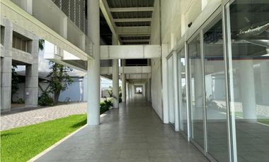 LOCAL COMERCIAL EN ALQUILER – AV. DE LAS AMÉRICAS, GUAYAQUIL