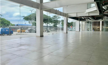 LOCAL COMERCIAL EN ALQUILER – AV. DE LAS AMÉRICAS, GUAYAQUIL
