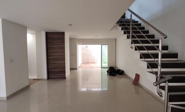 casa condominio en venta en los alpes. Cod V102064