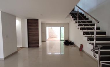 casa condominio en venta en los alpes. Cod V102064