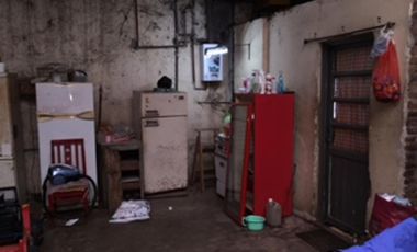 Galpones en Venta con Lote en Esquina Importante de Villa Zapiola