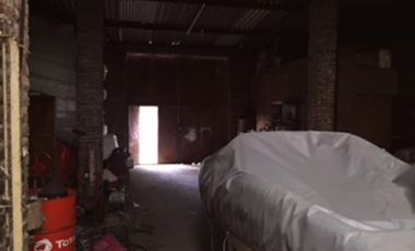Galpones en Venta con Lote en Esquina Importante de Villa Zapiola
