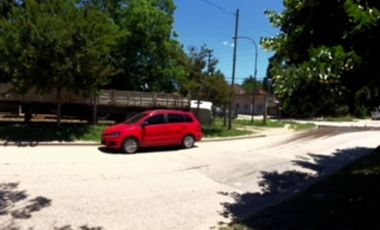 Galpones en Venta con Lote en Esquina Importante de Villa Zapiola