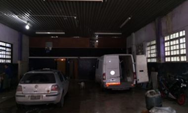 Galpones en Venta con Lote en Esquina Importante de Villa Zapiola