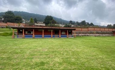 Venta de casa campestre en Santa Cruz Ayotuxco