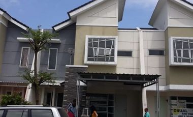 Rumah dijual La Diva Menganti Gresik