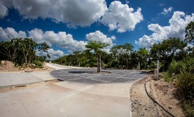 Terreno en venta Merida en privada en Cholul Plenum Yucatan
