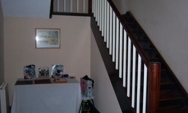 Casa de Estilo Ingles , Quincho, cochera , terraza, jardín, Balcon, sótano, dependencia.