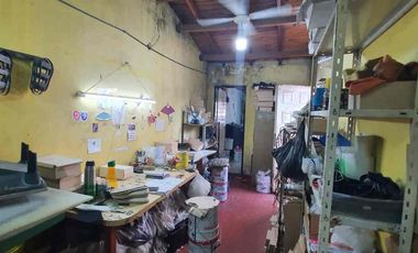 VENTA LOTE CON CASA 5 AMBIENTES EN ISIDRO CASANOVA