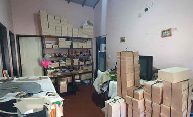 VENTA LOTE CON CASA 5 AMBIENTES EN ISIDRO CASANOVA