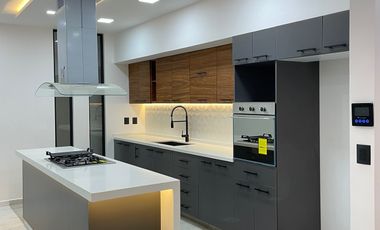 Hermosa Casa NUEVA con Alberca y 4 Rec. en Condominio con Seguridad 24/7 en Cuernavaca