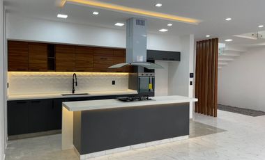 Hermosa Casa NUEVA con Alberca y 4 Rec. en Condominio con Seguridad 24/7 en Cuernavaca