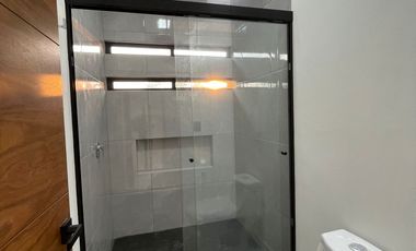 Hermosa Casa NUEVA con Alberca y 4 Rec. en Condominio con Seguridad 24/7 en Cuernavaca