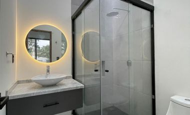 Hermosa Casa NUEVA con Alberca y 4 Rec. en Condominio con Seguridad 24/7 en Cuernavaca