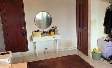 En venta casa en Pedregal de las Ánimas: jardín y nivel sótano