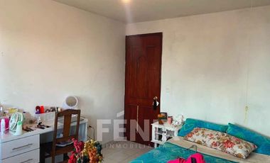 En venta casa en Pedregal de las Ánimas: jardín y nivel sótano