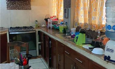 En venta casa en Pedregal de las Ánimas: jardín y nivel sótano