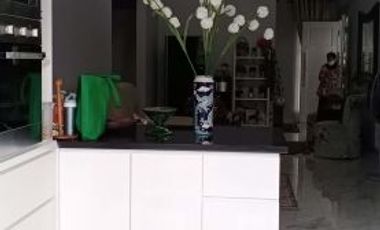 Rumah second mewah dgn private swimming pool dipd.labu,Jaksel