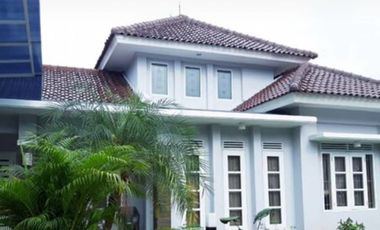 Rumah second mewah dgn private swimming pool dipd.labu,Jaksel
